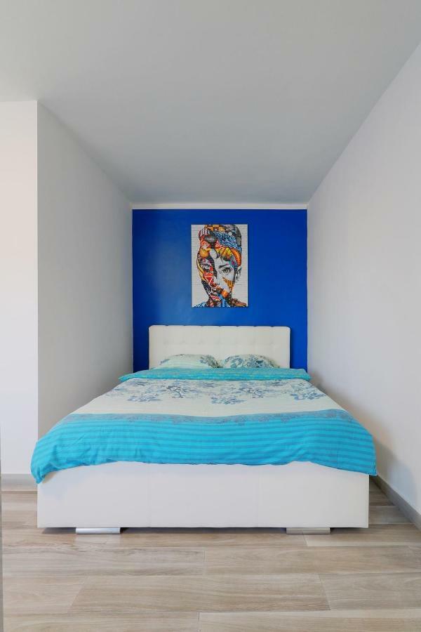 Luxury Olimpia Studio In Bucharest, With Netflix App Екстер'єр фото